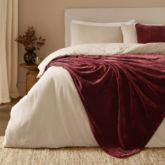Plain Red Throws - Heavy Chenille Velvet Throw Beetroot Yard 