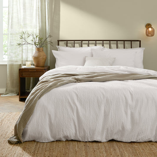 Plain White Bedding - Hebden Relaxed Seersucker Duvet Cover Set Chalk Yard