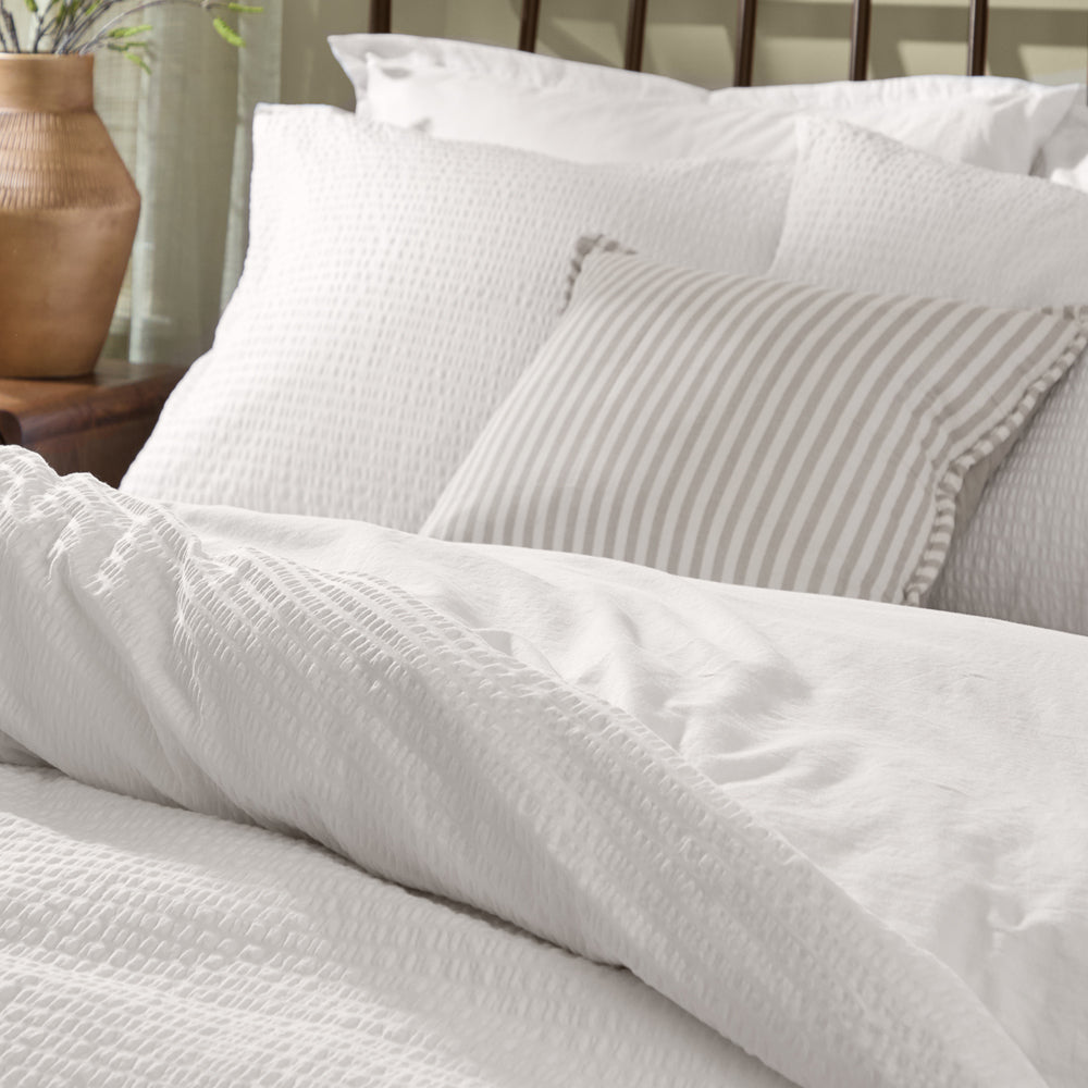 Plain White Bedding - Hebden Relaxed Seersucker Duvet Cover Set Chalk Yard