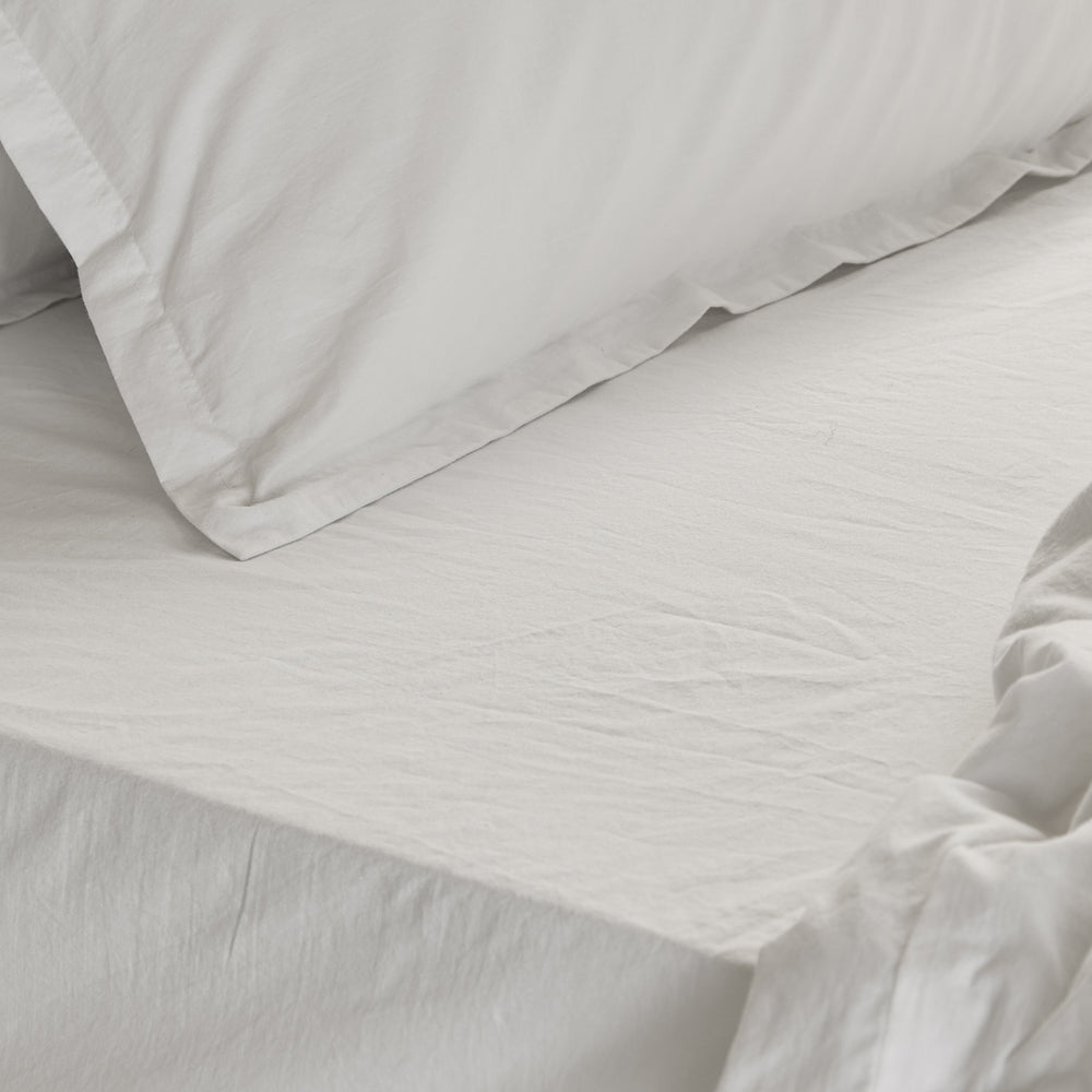 Plain White Bedding - Hebden Washed Cotton Fitted Bed Sheet Chalk Yard